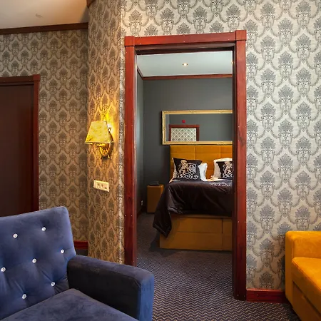 Grand - Unike Hotel 4*