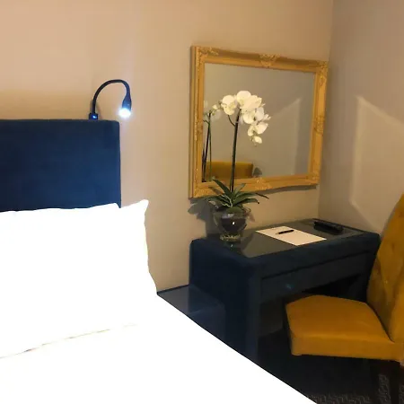 Grand - Unike Отель