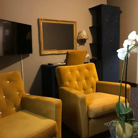 Grand - Unike Отель