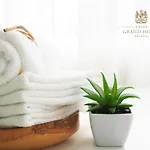 Отель Grand - Unike 4*